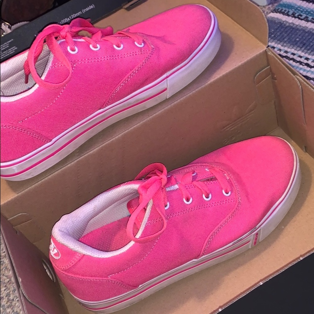 Heely sneakers